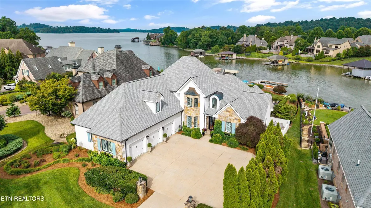 Knoxville, TN 37922,10525 Lakecove Way