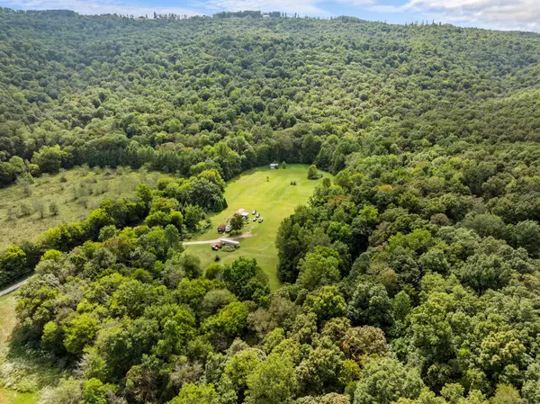 Winchester, TN 37398,585 Deep Hollow Ln