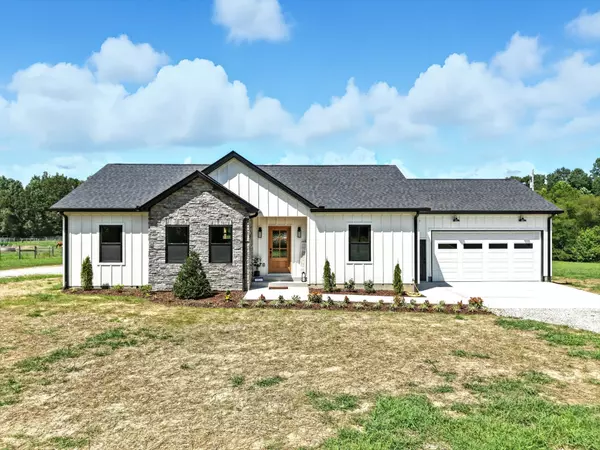 Charlotte, TN 37036,607 Collier Bend Rd