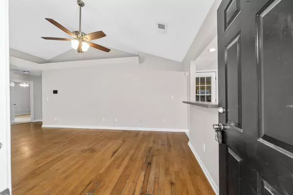 Hopkinsville, KY 42240,529 Southwind Dr