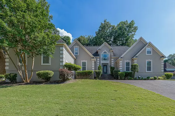 8709 STABLEMILL LN, Cordova, TN 38016