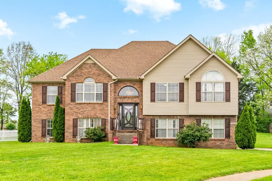 3100 Shadow Bluff Ct, Clarksville, TN 37040
