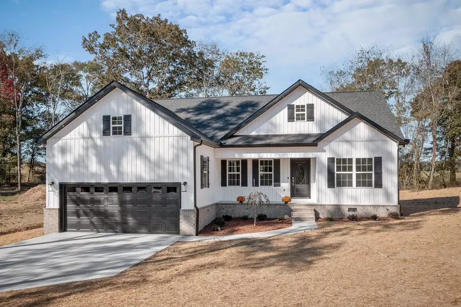 557 Oak Tree Drive, Mcminnville, TN 37110