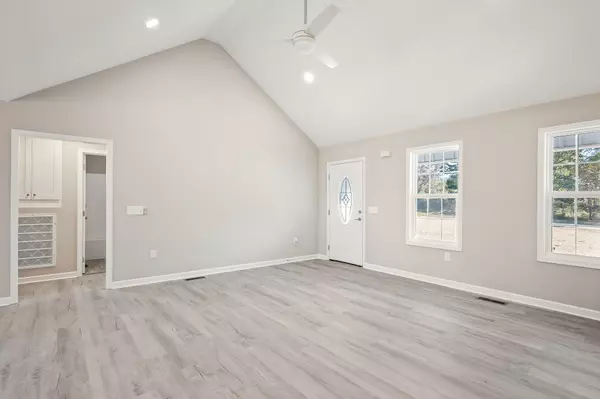 Mcminnville, TN 37110,557 Oak Tree Drive