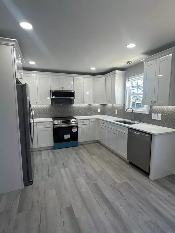 Mcminnville, TN 37110,557 Oak Tree Drive