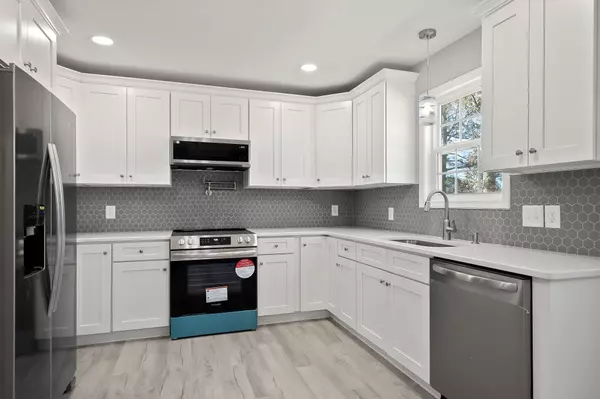 Mcminnville, TN 37110,557 Oak Tree Drive