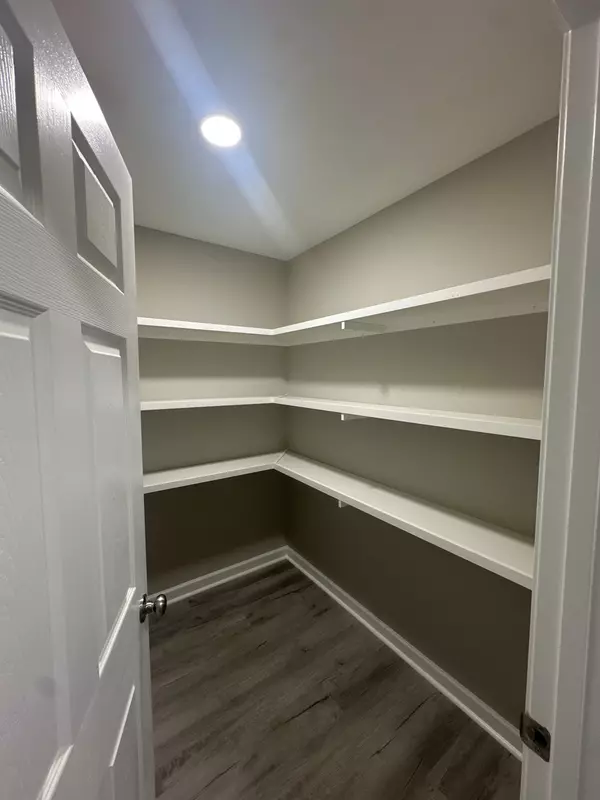 Mcminnville, TN 37110,557 Oak Tree Drive