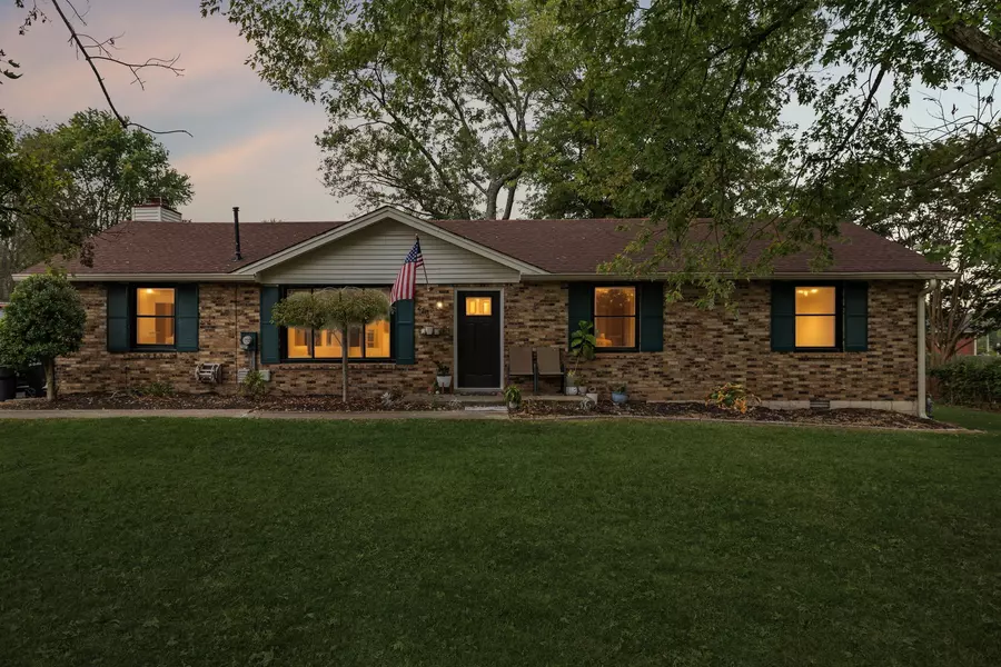 2210 Lynwood Dr, Greenbrier, TN 37073