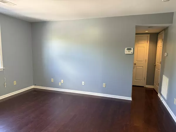 Madison, TN 37115,323 Forest Park Rd #1-24
