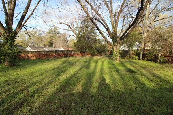 Memphis, TN 38117,1305 CHERRY RD