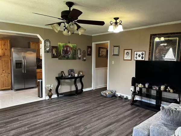 Adamsville, TN 38310,326 MIMOSA ST