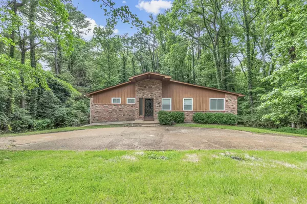 4526 N LAKEMONT DR, Memphis, TN 38128