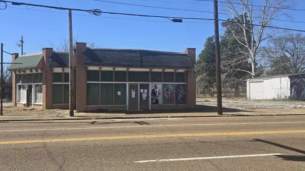 Memphis, TN 38114,1883 LAMAR AVE