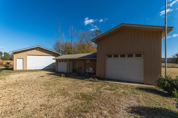 Counce, TN 38326,605 ROBINSON RD