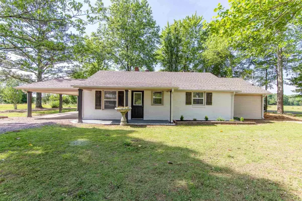 1495 SEATON LOOP RD, Adamsville, TN 38310