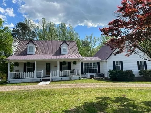 1123 GRAVEL HILL DR, Ramer, TN 38367