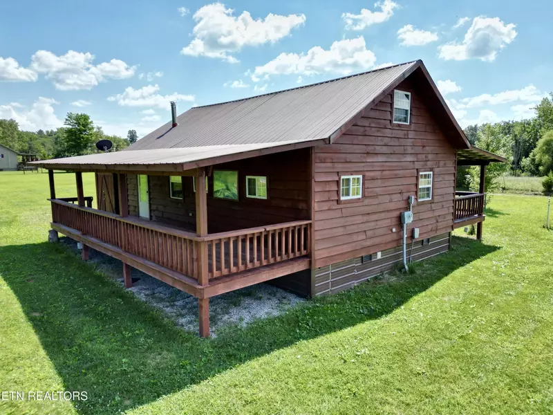 1336 Baldwin Gulf Rd, Clarkrange, TN 38553