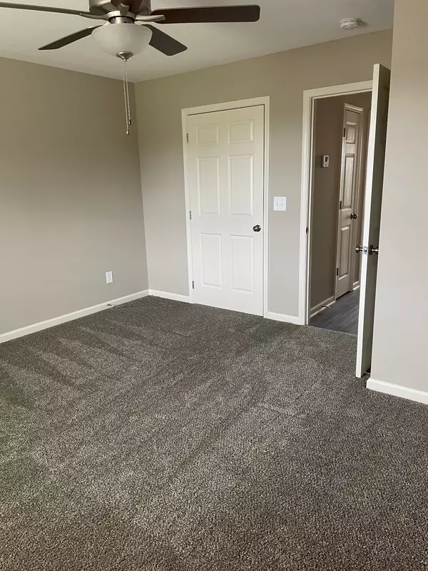 Clarksville, TN 37042,155 Airport Rd #1201