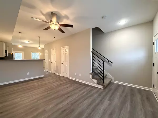 Clarksville, TN 37042,155 Airport Rd #1201