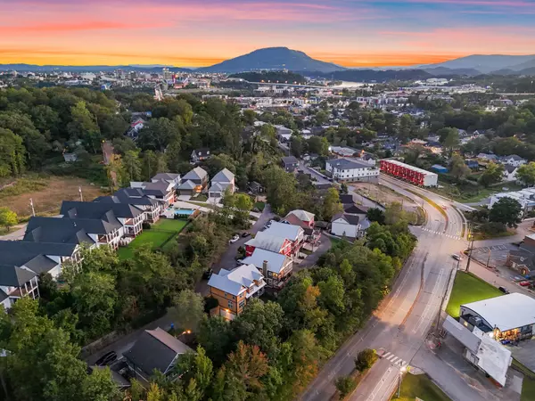 Chattanooga, TN 37405,825 Stellar View