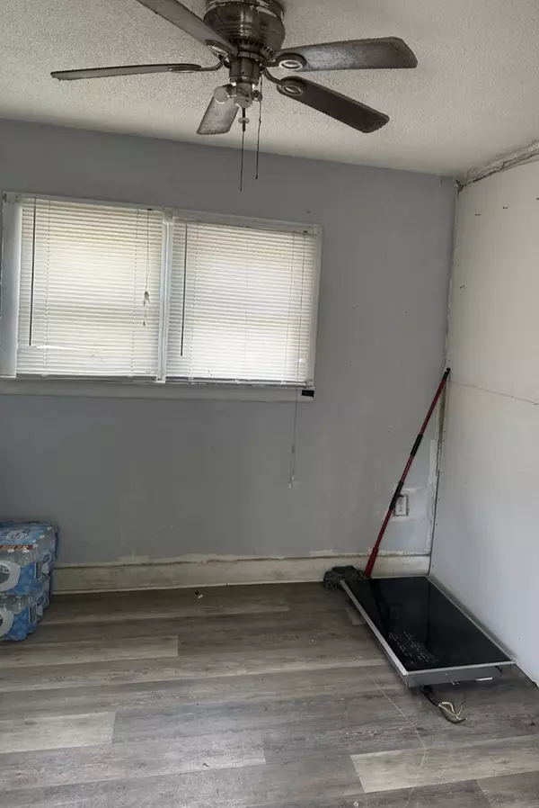 Hopkinsville, KY 42240,923 W 2nd St