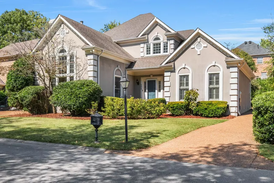 206 Belle Lake Dr, Nashville, TN 37221