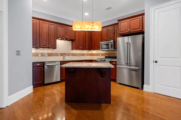 Nashville, TN 37205,4120 Ridgefield Dr #404