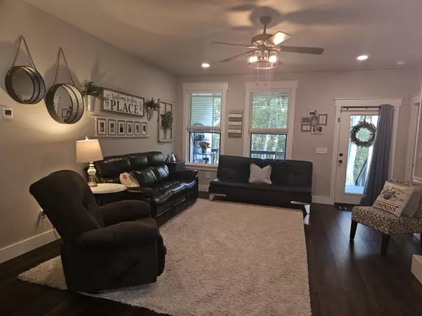 Westmoreland, TN 37186,425 Buck Graves Rd