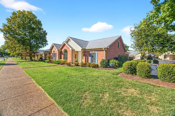 8009 Sunrise Cir, Franklin, TN 37067