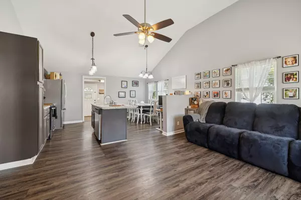 Carthage, TN 37030,6 Badger Ln