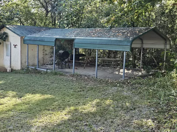 Cornersville, TN 37047,105 Fairview Ave