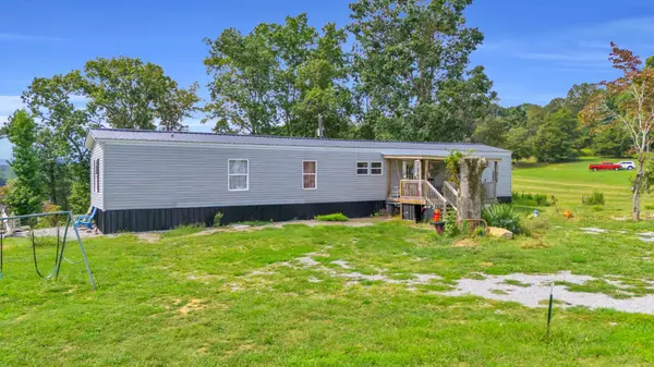 2697 Double S. Road, Dayton, TN 37321