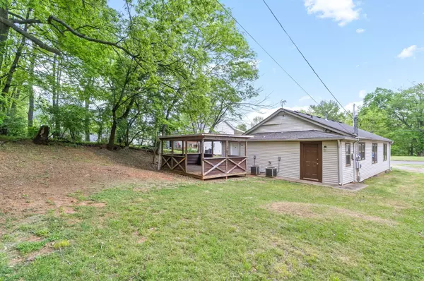 Clarksville, TN 37040,814 Gracey Ave