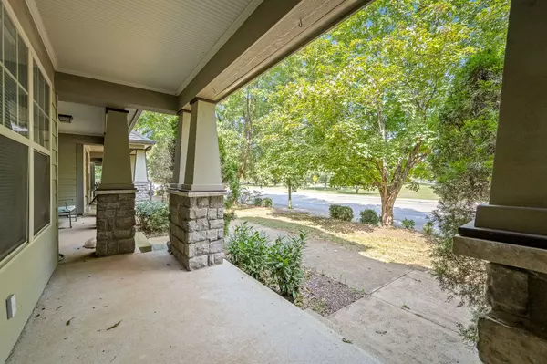 Murfreesboro, TN 37130,105 4th Ave #105