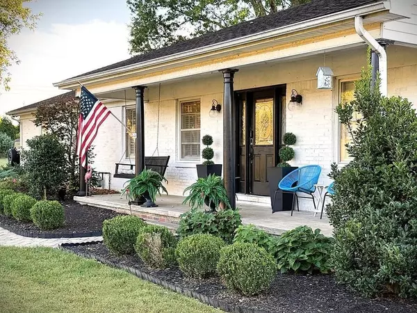 Livingston, TN 38570,165 Walnut Cir