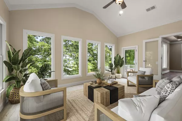 Clifton, TN 38425,980 Skyline Drive