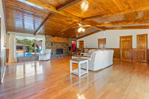 Dickson, TN 37055,1480 Pomona Rd