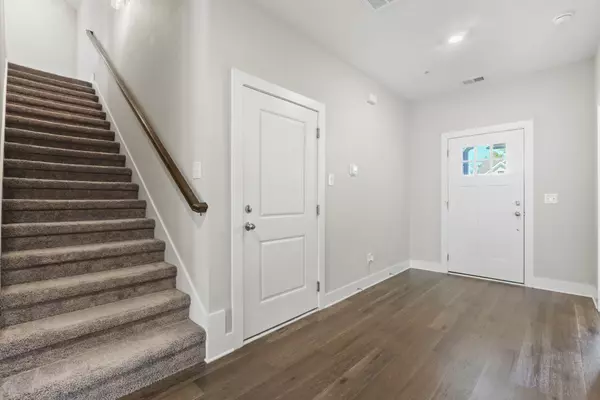 Gallatin, TN 37066,1144 Lock 4 Rd #J4