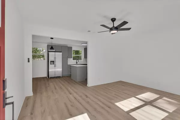 La Vergne, TN 37086,1705 Money St