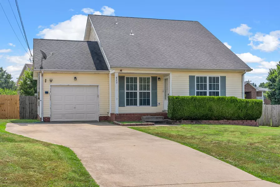443 Cranklen Cir, Clarksville, TN 37042