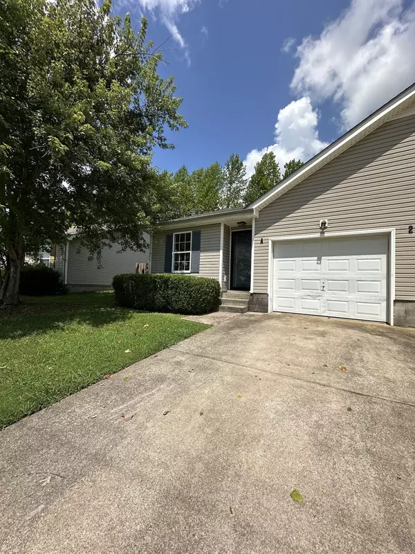 272 Executive Ave #A, Clarksville, TN 37042