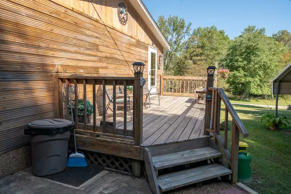 Loretto, TN 38469,2862 Highway 43 #S