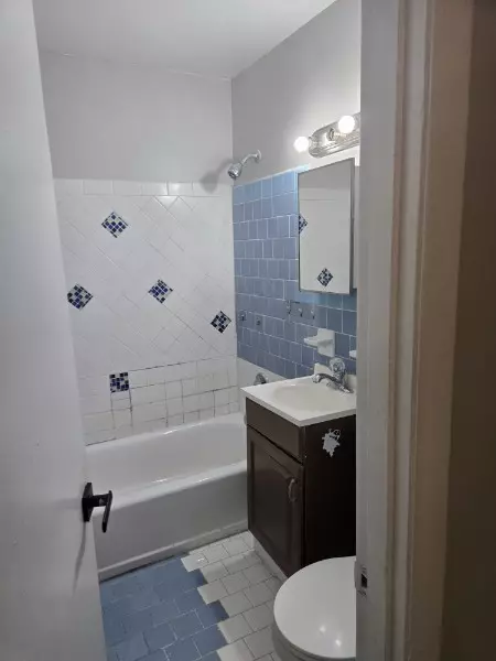 Nashville, TN 37211,550 Harding Pl #A107