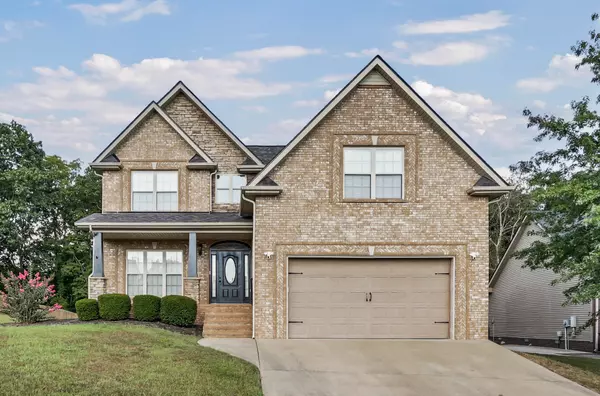833 E Accipiter Cir, Clarksville, TN 37043