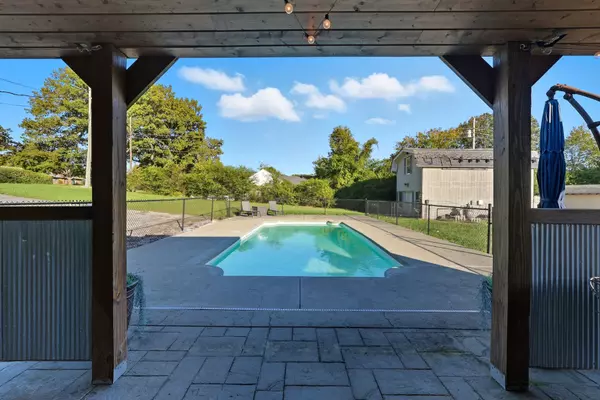 Dickson, TN 37055,108 Lake Circle Dr