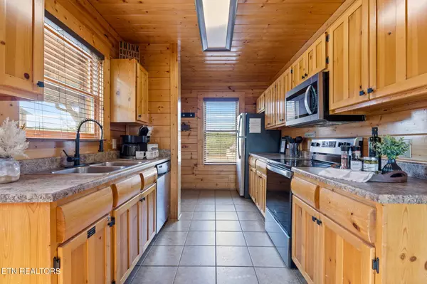 Sevierville, TN 37862,2819 White Oak Ridge Lane
