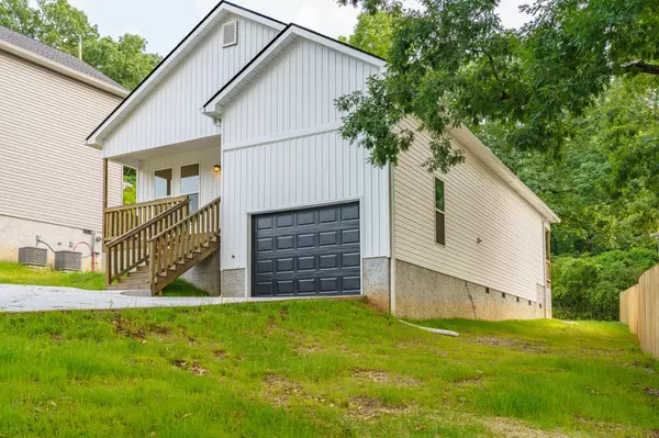 3016 Addison Rd, Chattanooga, TN 37406
