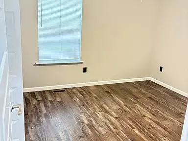 Ashland City, TN 37015,115 Washington St #B