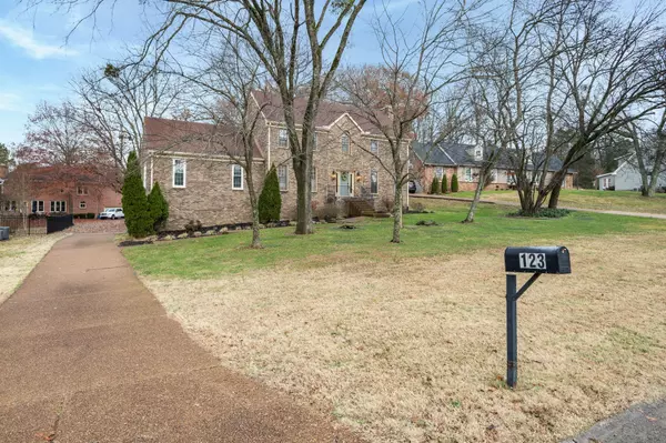 Franklin, TN 37069,123 Saint Andrews Dr