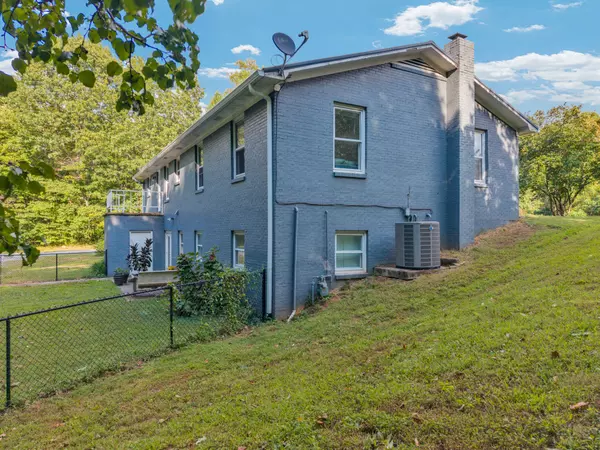 Smithville, TN 37166,1389 Coconut Ridge Rd